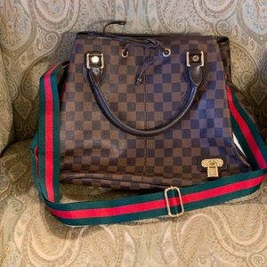 Gorgeous Designer Drawstring Handbag with Adjustable, Detachable Crossbody Strap